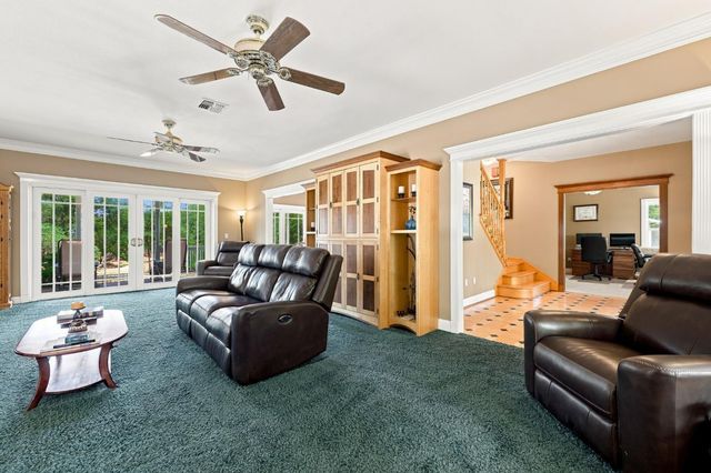 180 Rainbow Valley Ln, Newcastle, CA 95658