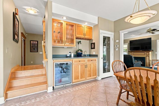 180 Rainbow Valley Ln, Newcastle, CA 95658