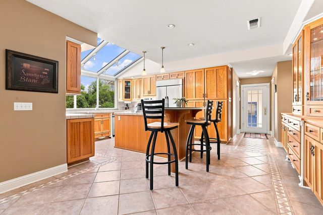 180 Rainbow Valley Ln, Newcastle, CA 95658
