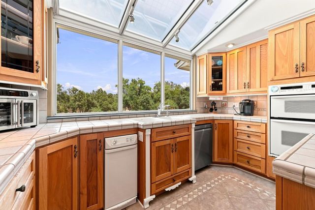 180 Rainbow Valley Ln, Newcastle, CA 95658
