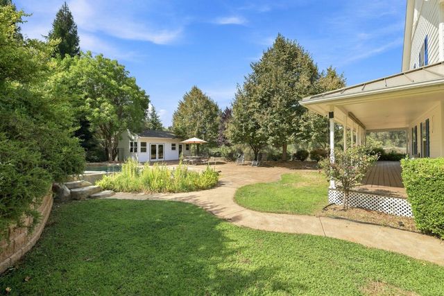 180 Rainbow Valley Ln, Newcastle, CA 95658
