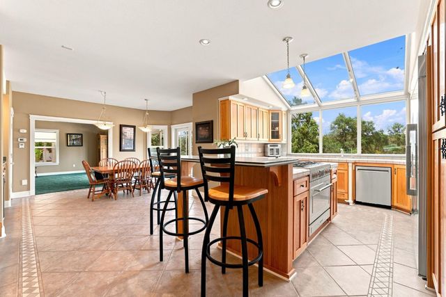 180 Rainbow Valley Ln, Newcastle, CA 95658