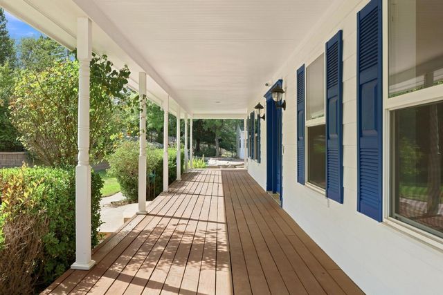 180 Rainbow Valley Ln, Newcastle, CA 95658