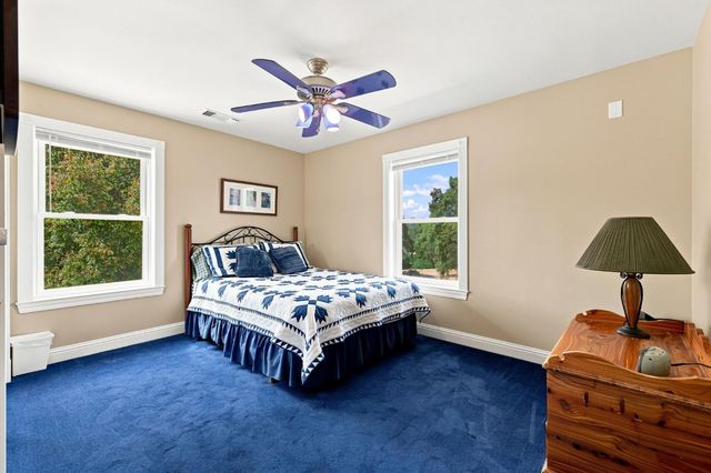 180 Rainbow Valley Ln, Newcastle, CA 95658
