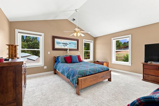 180 Rainbow Valley Ln, Newcastle, CA 95658