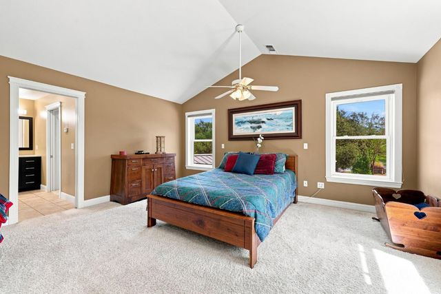 180 Rainbow Valley Ln, Newcastle, CA 95658