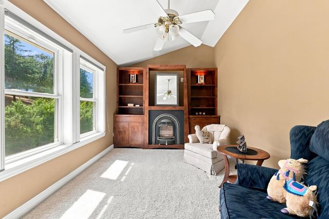 180 Rainbow Valley Ln, Newcastle, CA 95658