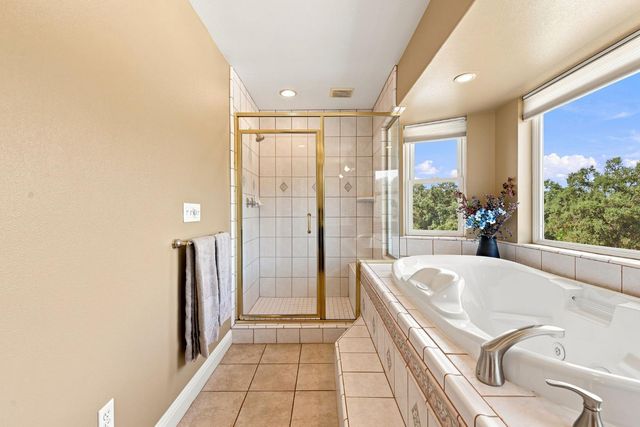 180 Rainbow Valley Ln, Newcastle, CA 95658