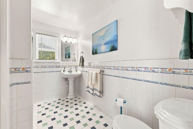 180 Rainbow Valley Ln, Newcastle, CA 95658