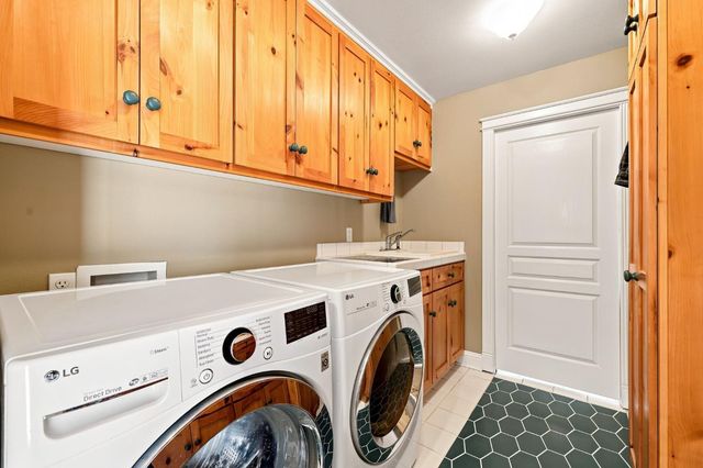 180 Rainbow Valley Ln, Newcastle, CA 95658