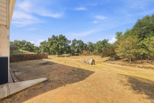 180 Rainbow Valley Ln, Newcastle, CA 95658