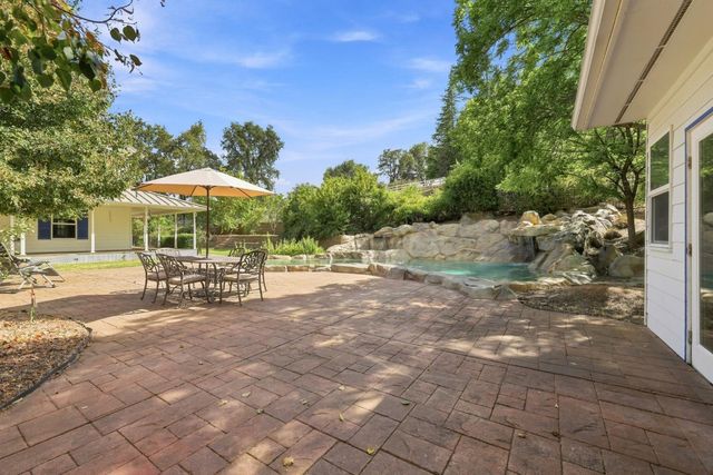 180 Rainbow Valley Ln, Newcastle, CA 95658