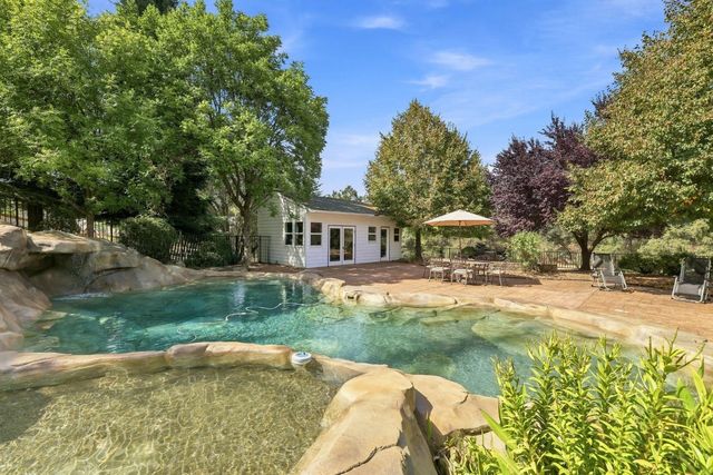 180 Rainbow Valley Ln, Newcastle, CA 95658