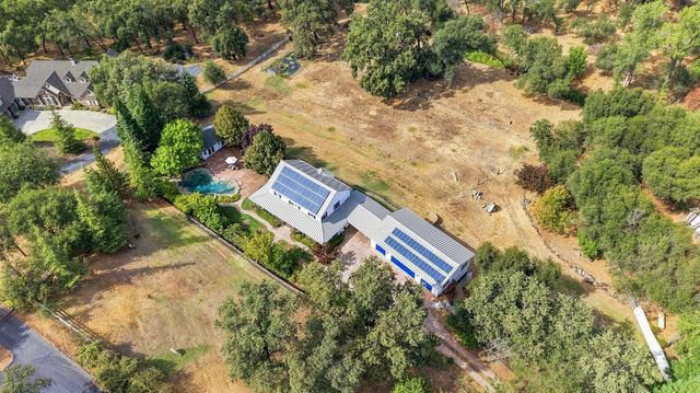 180 Rainbow Valley Ln, Newcastle, CA 95658