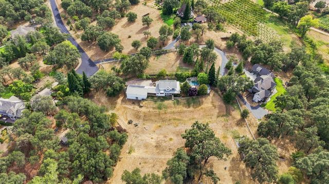180 Rainbow Valley Ln, Newcastle, CA 95658