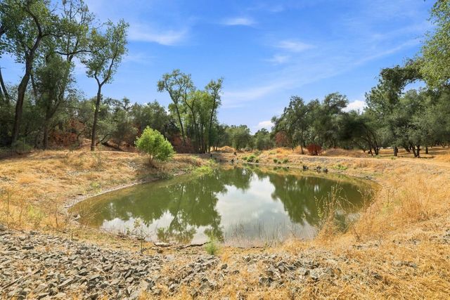 180 Rainbow Valley Ln, Newcastle, CA 95658