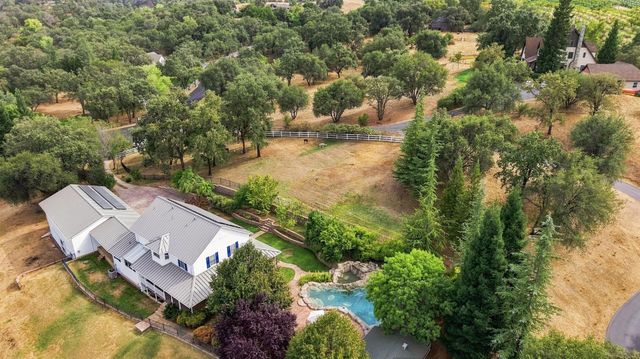 180 Rainbow Valley Ln, Newcastle, CA 95658
