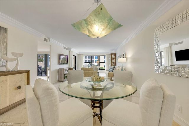 4451 Gulf Shore BLVD N 406, Naples, FL 34103