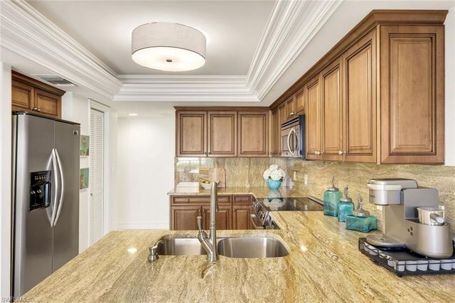 4451 Gulf Shore BLVD N 406, Naples, FL 34103