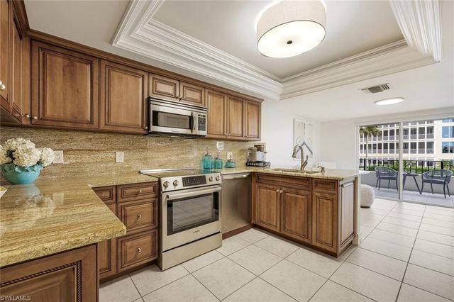 4451 Gulf Shore BLVD N 406, Naples, FL 34103