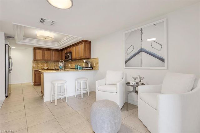 4451 Gulf Shore BLVD N 406, Naples, FL 34103