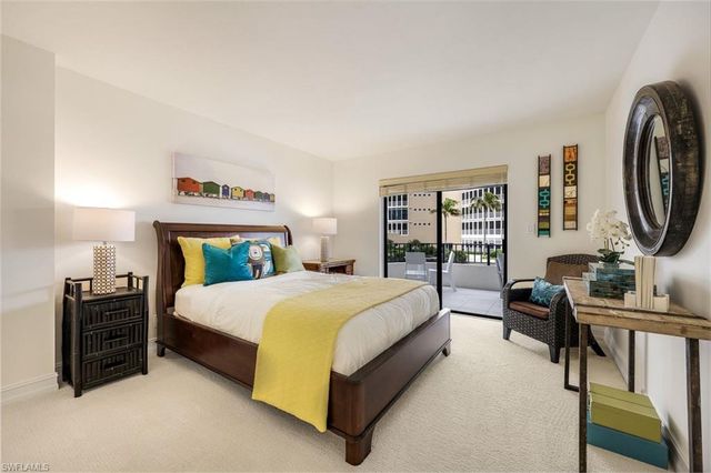 4451 Gulf Shore BLVD N 406, Naples, FL 34103