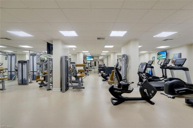 4451 Gulf Shore BLVD N 406, Naples, FL 34103