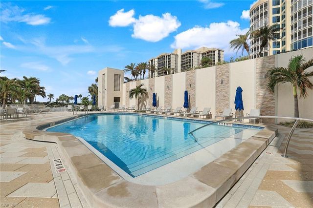 4451 Gulf Shore BLVD N 406, Naples, FL 34103