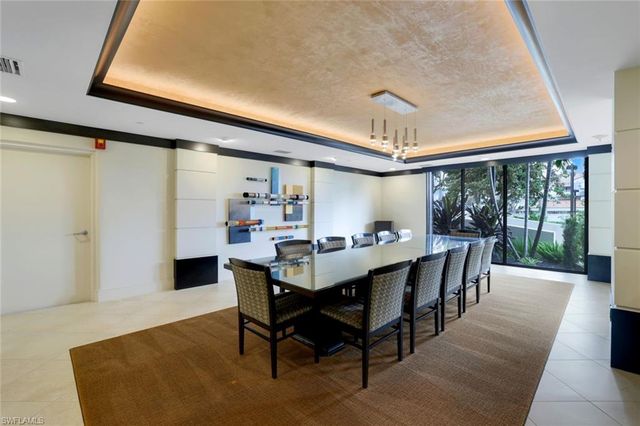 4451 Gulf Shore BLVD N 406, Naples, FL 34103