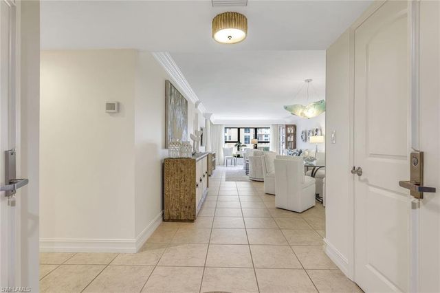 4451 Gulf Shore BLVD N 406, Naples, FL 34103