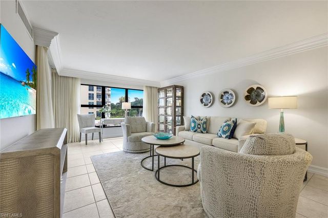 4451 Gulf Shore BLVD N 406, Naples, FL 34103