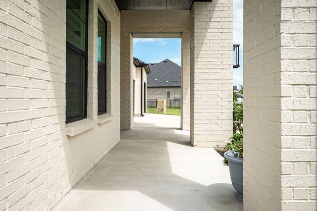 2711 Woodside Road, Celina, TX 75009