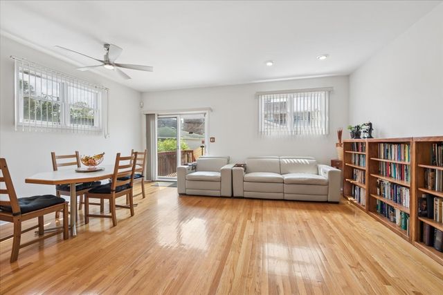 4538 S Saint Lawrence Avenue, Chicago, IL 60653