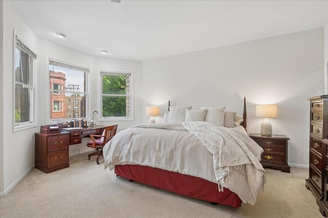 4538 S Saint Lawrence Avenue, Chicago, IL 60653