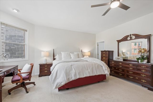 4538 S Saint Lawrence Avenue, Chicago, IL 60653