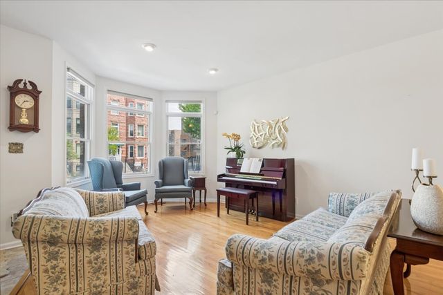 4538 S Saint Lawrence Avenue, Chicago, IL 60653