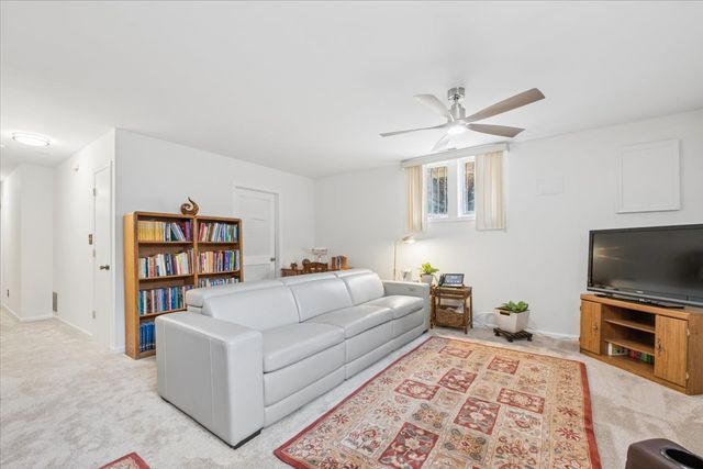 4538 S Saint Lawrence Avenue, Chicago, IL 60653
