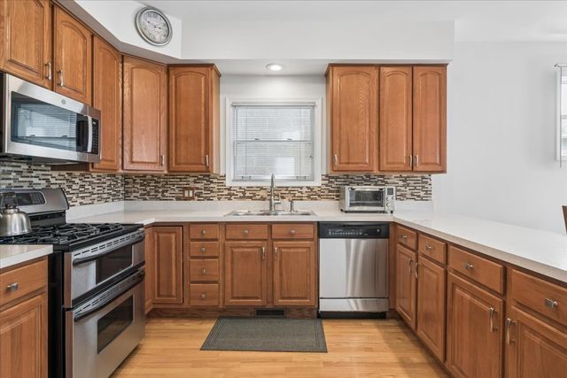 4538 S Saint Lawrence Avenue, Chicago, IL 60653