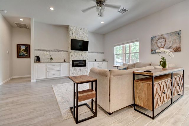 139 Waikakaaua DR, Bastrop, TX 78602