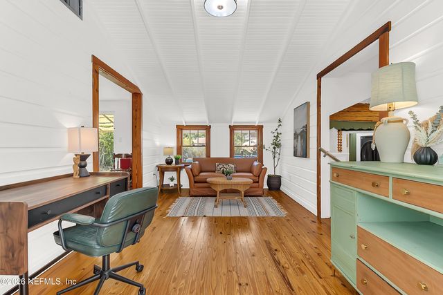 3560 MARTIN Avenue, Mount Dora, FL 32757