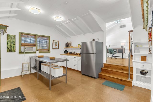 3560 MARTIN Avenue, Mount Dora, FL 32757