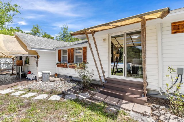 3560 MARTIN Avenue, Mount Dora, FL 32757