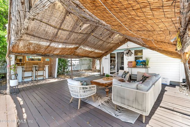 3560 MARTIN Avenue, Mount Dora, FL 32757