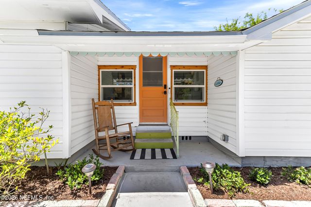 3560 MARTIN Avenue, Mount Dora, FL 32757