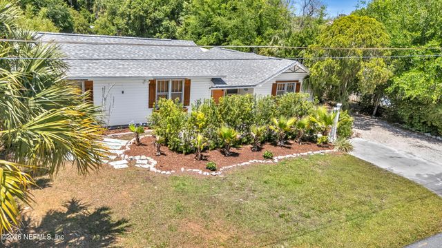 3560 MARTIN Avenue, Mount Dora, FL 32757