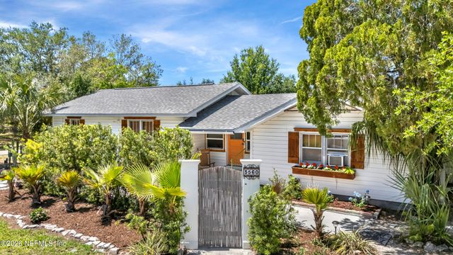 3560 MARTIN Avenue, Mount Dora, FL 32757