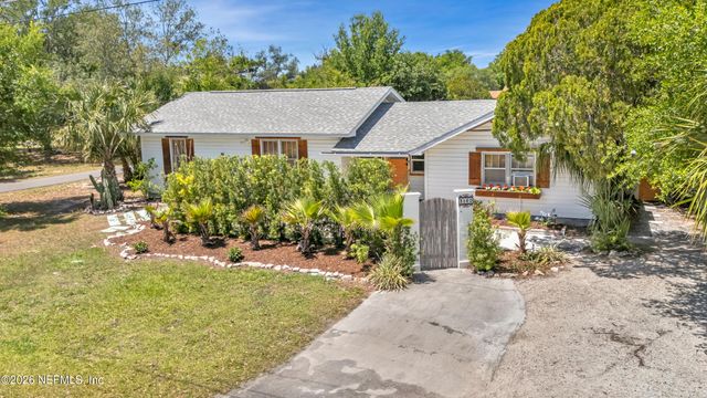 3560 MARTIN Avenue, Mount Dora, FL 32757
