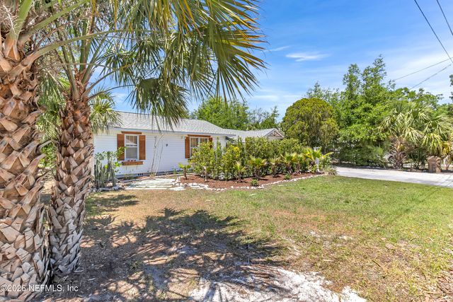 3560 MARTIN Avenue, Mount Dora, FL 32757