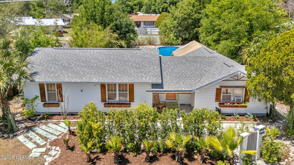 3560 MARTIN Avenue, Mount Dora, FL 32757