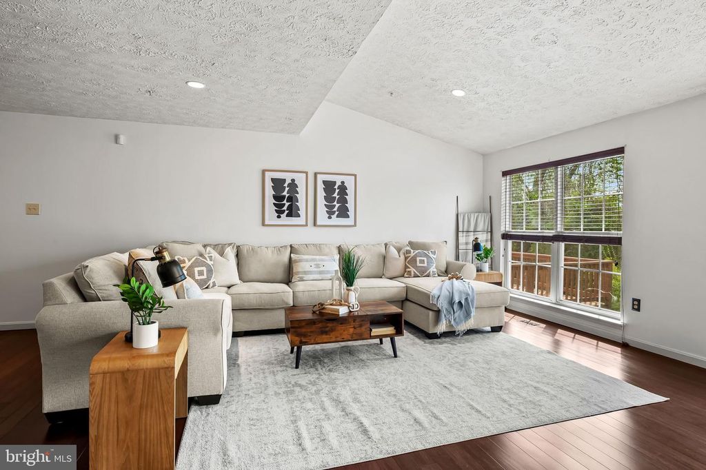 Image 10 of property listing at 518 JUNE APPLE CT, Abingdon, MD 21009